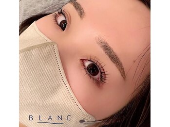 ブラン 札幌大通店(Blanc)の写真/【春キャンペーン☆上下マツパSETがお得!】目元をパッチリ可愛く★ダメージレスまつげパーマ♪小顔効果も◎