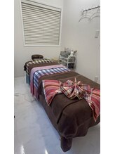 皮フ美 スキンケアサロン サリュ 六町/トリートメントルーム