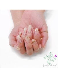 シンプルニュアンスネイル