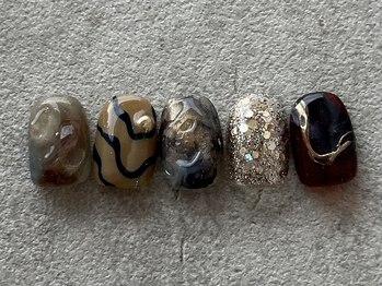 エールルーム 中目黒(aileroom)/個性派ブラウンブルー