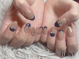ネイビー　フレンチ　ニュアンス
