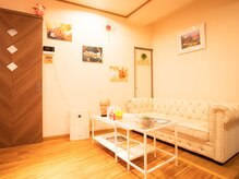 エミニー(EMINY)/サロン待合室★