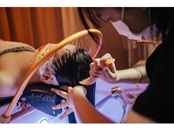 優勝リラ!!の写真/春のイチオシ人気メニュー〇温かい漢方湯でヘッドスパ70分￥7500円【脳、頭、目、首、肩、腰、足に効く】