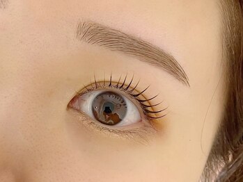 ホワイトアイ 谷町四丁目(WHITE EYE)の写真/【美眉スタイリング+まつげパーマ】ナチュラルで甘めの愛され目元に＊忙しい朝のメイクも時短に！