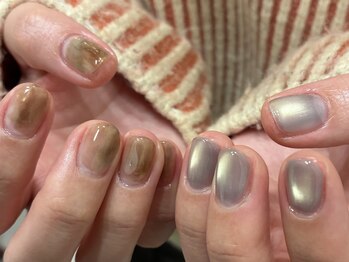 クレイ(clay.)/もやもやニュアンスネイル
