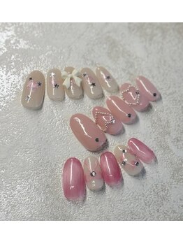 ネイルサロンスクールルシール(LUCIR)の写真/ガーリーネイルもおまかせ！〔ご新規様オフ無料☆今月のおすすめ5種￥5,980〕お好きなサンプルから選択◎