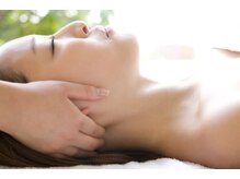 サロン ド アヴァンセ/ヘッドリラックスで頭痛、肩こり