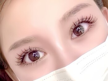メガミ アイラッシュラウンジ(MEGAMI EYELASH LOUNGE)の写真/＼ボリューム&持続力重視の方必見◎／取り扱いサロン希少の《上下マツエクハイブリッドダブルラッシュ》