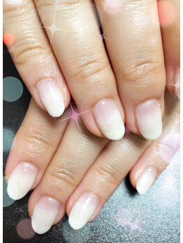 ビーネイル(Be NaiL)/爽やかグラデーションネイル