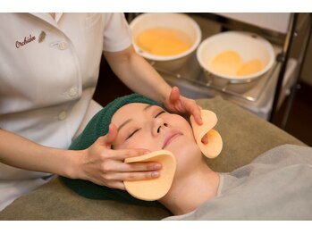 サロン オルキデ(Salon Orchidee)の写真/【20・30代のゆらぎ肌を根本改善】繰り返す肌トラブルから卒業!どんな時でも揺らがない、健やかな美肌へ♪