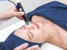 トウキョウビューティーラボ(TOKYO BEAUTY LABO.)の雰囲気（ハイドラフェイシャル施術写真）