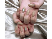 ヒトミネイルズ(Hitomi Nails)/お上品ネイル