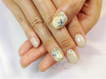 ネイルサロン ビューティーマジック 川口店/ 手書きフラワーネイル