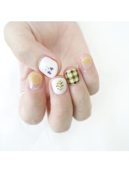 イロ ネイル(ilo nail)の写真/（ショートネイル派さんでもオシャレに◎》丸爪さんやチビ爪さんでも周りと差がつく可愛いアートネイルを★