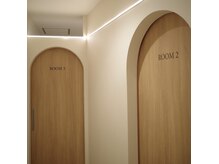 リィ プラス(Riii plus)の雰囲気（完全個室でごゆっくりお寛ぎ下さい♪パウダールームも完備）