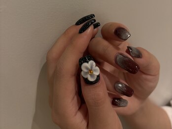 ジュイール(Jouir)/親指にぷっくりお花