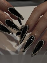 盛れるロングネイルお任せください！
