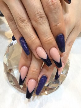 エスフィーネイルサロン ブリーユ(Esfy nailsalon Brille)/Vラインフレンチ