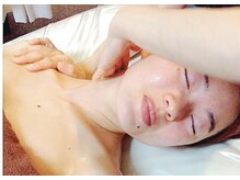 プライムエス/デコルテマッサージ