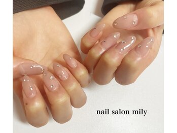 ホリデービジューネイル