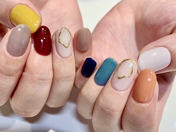 ウノプリール 梅田HARBIS PLAZA(uno pulir)/【秋のカラフルネイル】