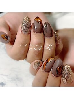 アンド アール(and.R)/べっ甲×マットネイル