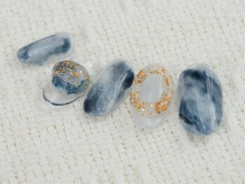 ミラ(MIRA)/水面ニュアンスネイル