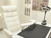 コチラ(KOCHIRA)の雰囲気(次回予約でオフ代¥1000無料が大人気◎日程変更もLINEで簡単◎)