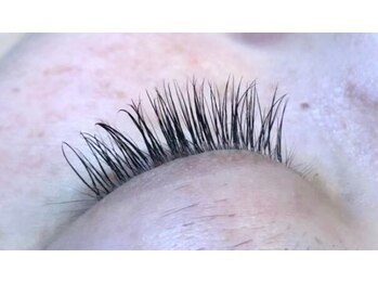 フリルアイビューティ 豊中店(Frill Eye Beauty)/