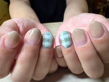 アミュリー ネイル アトリエ(Amury nail atelier)/チェック くすみカラー ベージュ