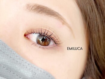 エミルカ(EMILUCA)/ラッシュリフト