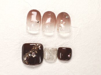 ネイルサロン キアラ(NAILSALON KIARA)の写真/【22時まで営業☆当日予約OK】スピーディー×丁寧だから仕事終わりに通いやすい！疲れを忘れそうな居心地♪