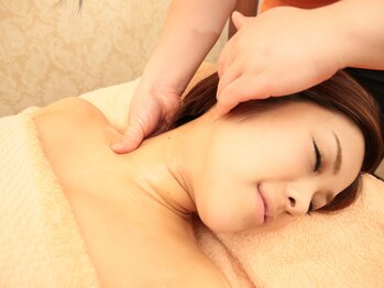 青空リラクゼーション 大阪駅前第一ビル店/首筋のリンパ&血行促進!!