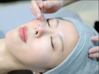 ジヒカ(ZIHICA)の写真/【毛穴の汚れ/黒ずみ/詰まり/開き】あらゆる毛穴悩みを解消してツルスベ肌に♪