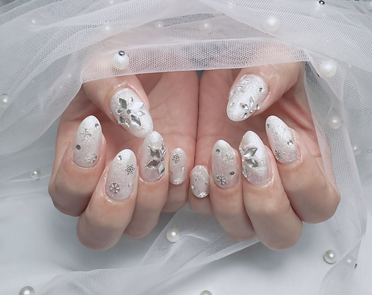 オーダーネイルチップNo.15 冬 手書き雪の結晶 クリスマス オーダーネイルチップNo.15 冬 手書き雪の結晶 クリスマス 雪の結晶