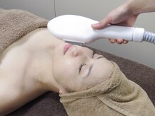 毛穴・くすみ・たるみまで対応する結果重視フェイシャル