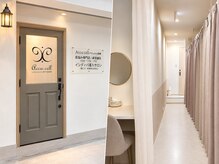 アキュセル 高槻(Accu:cell)の雰囲気（高槻/清潔感あふれる店内　パウダールームやメイクルームも完備）