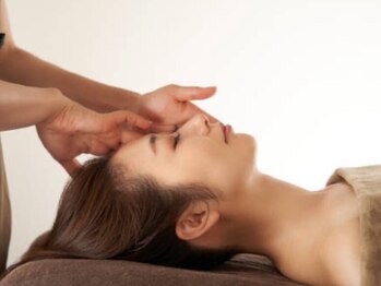 顔凛(カオリン)の写真/施術実績8千人超え!凄腕オールハンド技術の小顔矯正×ヘッドマッサージでたるみ,二重アゴ等のお悩みを改善!