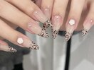 ヒョウ柄フレンチネイル