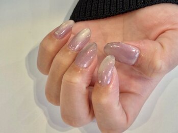suui.private nail salonの写真/フォルムの美しさと絶妙カラーに拘る。オフィスでも浮かない、洗練された大人上品な指先に。