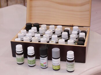 カラークリエーション(COLOR CREATION)/アロマトリートメントオイル作り