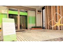 フランジパニ/店舗入り口