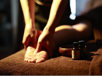 ナナマルニ 高知店(702)の写真/【廿代町/華珍園より徒歩1分】当日予約OK☆疲れが出やすい首・肩・背中・腰まで徹底アプローチ!