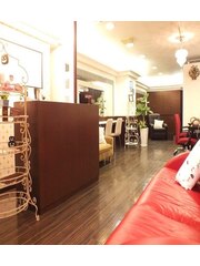 Nail&Eyelash Bee高宮店(スタッフ一同)