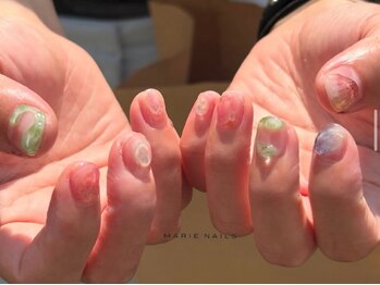 マリーネイルズ 青山店(MARIE NAILS)の写真/★初回オフ無料！定額¥8800。ご予算に応じて流行を取り入れた600以上のアートをご用意♪１week保証付き！