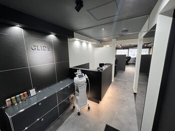 グライド アイブロウアンドビューティー(GLIDE)