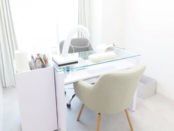 アールビューティーサロン(R Beauty Salon)の写真/【フジグラン徒歩1分】丁寧なハンドケアで自爪を健康的で美しく魅せたい方に◎爪のお悩みご相談ください♪