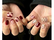 モニカ(MONICA)/ボルドー×ドットネイル