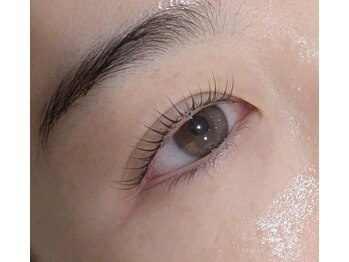 グラムスラム 福島店(GLAMSLAM)の写真/【まつ毛パーマ/パリジェンヌ￥5500】根本からグイッと&愛されカールで目元ぱっちりのハイセンスデザインへ
