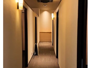 ムー 豊明前後店(MUU)/静寂へ誘う和モダンの回廊
